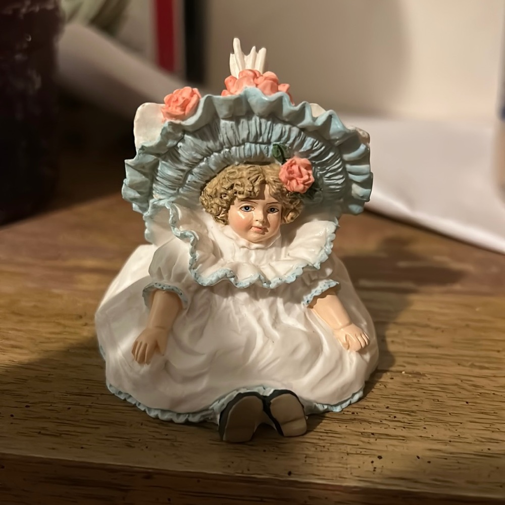 Maud Humphrey Bogart
Sarah Figurine H1312
Limited Edition 1991